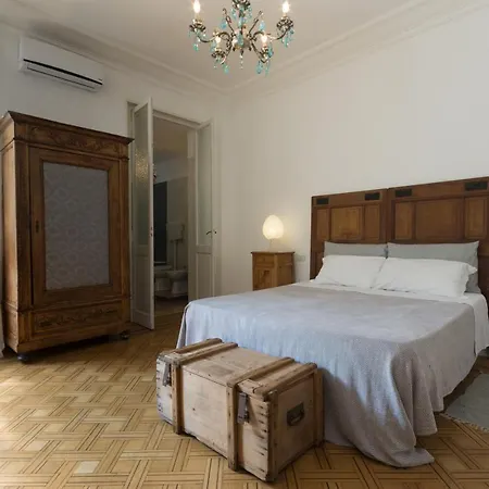Le Stanze Di Sara Bed & Breakfast 4*