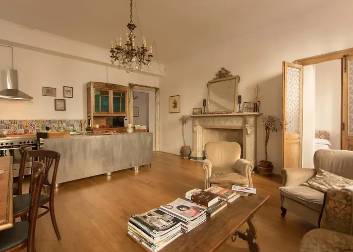 Le Stanze Di Sara Bed and Breakfast 3*