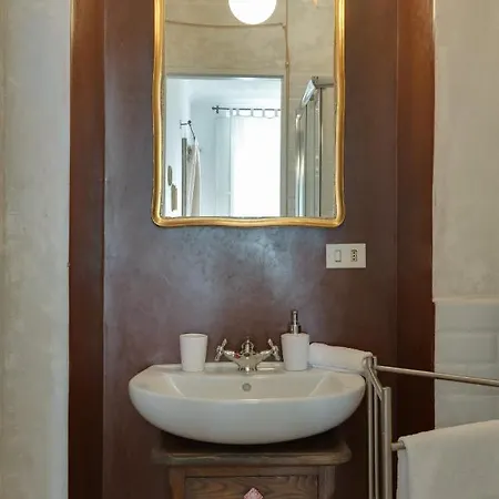 Bed & Breakfast Le Stanze Di Sara Turín